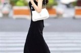 探索优雅与魅力：国产精品美女的时尚潮流与生活方式解析