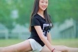 男性成人劈叉教练指导视频