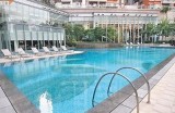 成人泳池乐趣无限，畅享夏日清凉时光视频分享