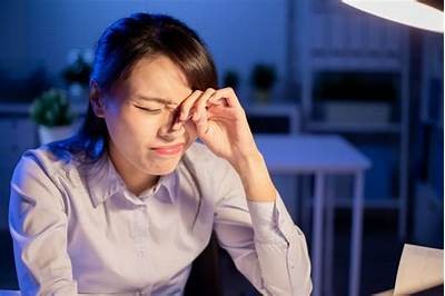 成人神经性眨眼的根本原因与应对策略解析视频