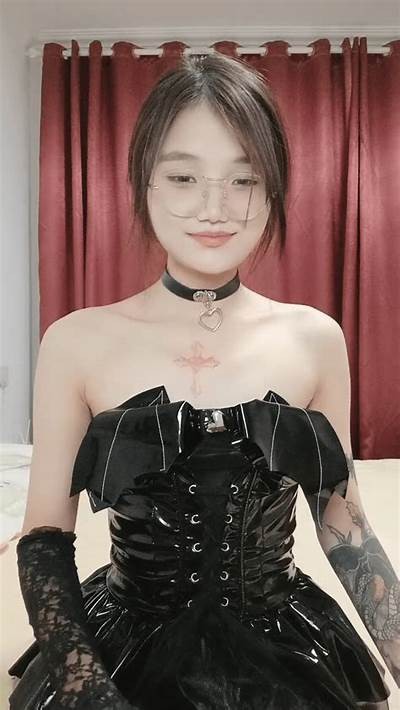 深夜成人主题视频：偷窥与大胆探险，尽在午夜时分！