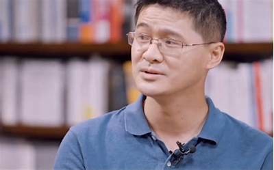 罗先生的贪财好色人生轨迹