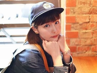 妽妽用身体满足了我，深刻感受爱情与欲望的交织