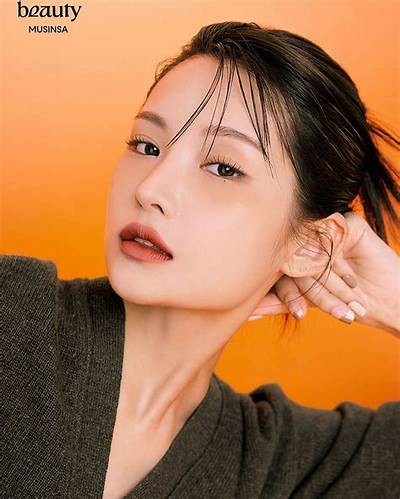日韩国模特交流平台：时尚潮流与美妆技巧分享 